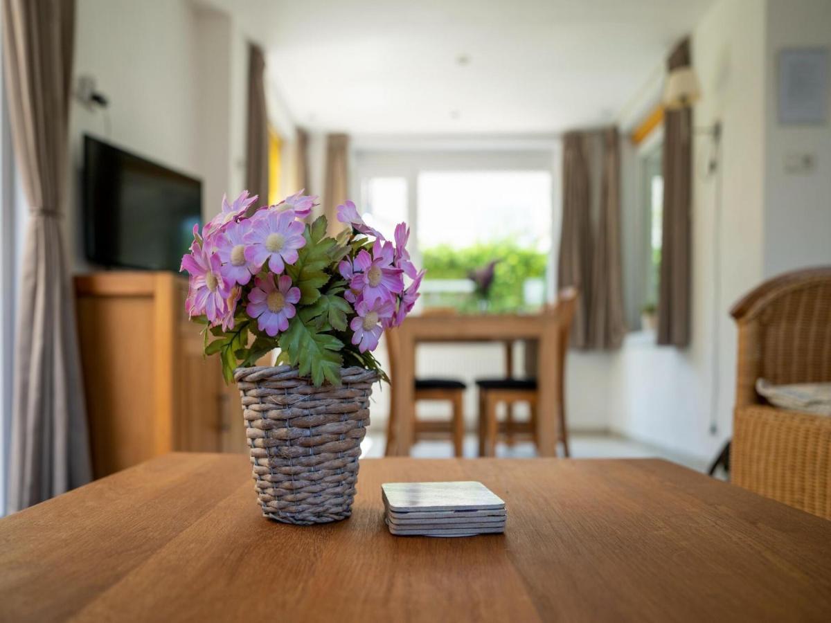 Vakantiehuis Beautiful With Private Garden Baarland